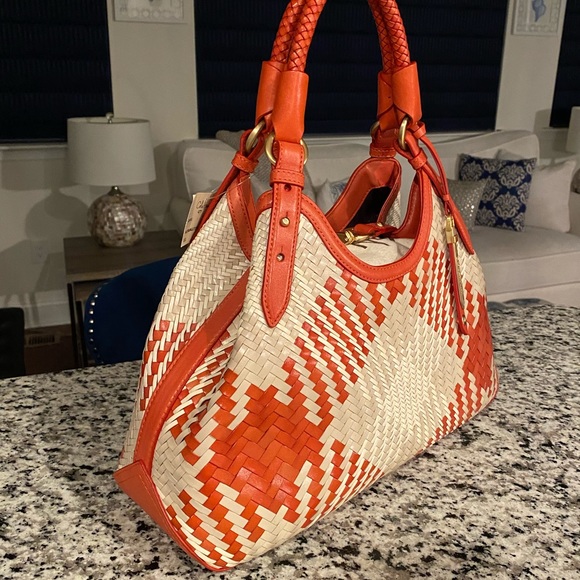 🎉HP✨NEW✨Cole Haan✨NWT!✨Genevieve RARE! Woven Leather Diamond Weave Triangle Bag - Picture 2 of 11